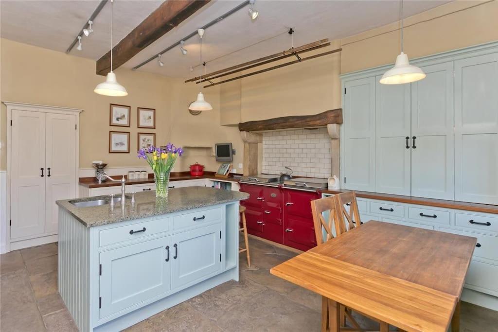 Large Country Farmhouse Waddington  Esterno foto
